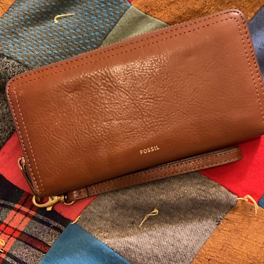 Fossil Crossbody And Matching Wallet - image 6